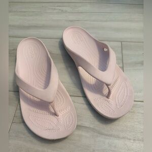 Womens Crocs. Very light pink. Flip flop. Size 9.